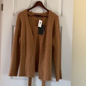 Trendy pull-over with belt- NEW!